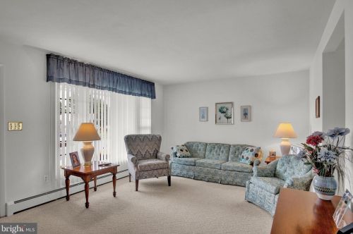 618 Grandview Ave, Camp Hill PA  17011-1816 exterior