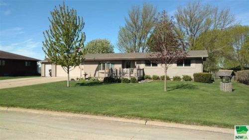 149 Nimrod St, Owego, IA 51052-8109