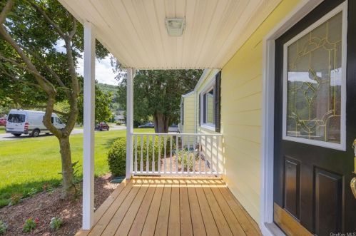 21 Stanley Rd, Garnerville NY  10923-1504 exterior