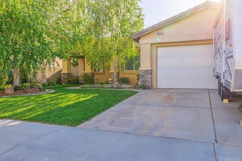 45541 Robinson Dr, Lancaster CA  93535-2263 exterior