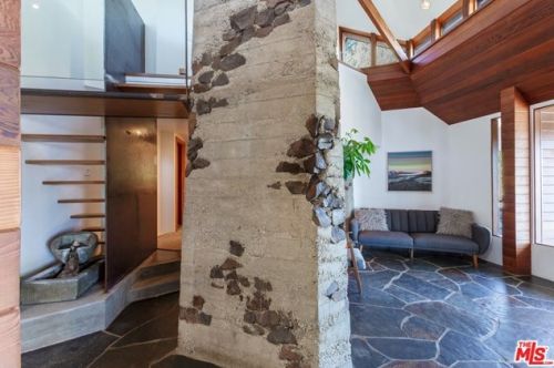 2440 Minard Rd, Topanga CA  90290-3402 exterior