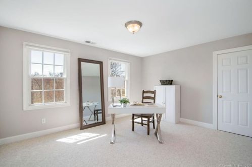 33 Blue Heron Dr, East Hampton CT  06424-1368 exterior