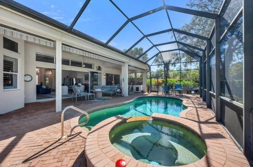 5113 Castlerock Way, Naples FL 34112-7926 exterior