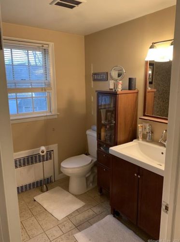 55 Hackley St, Bridgeport CT 06605-3150 exterior