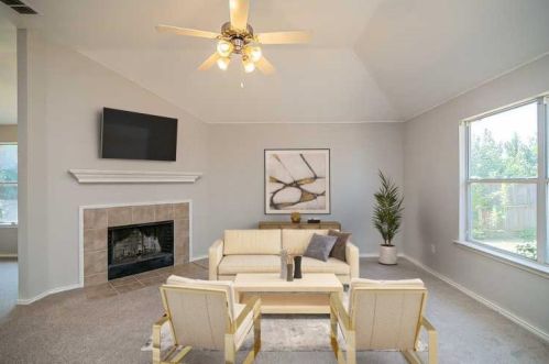 3513 Northpointe Dr, Denton, TX 76207-6015