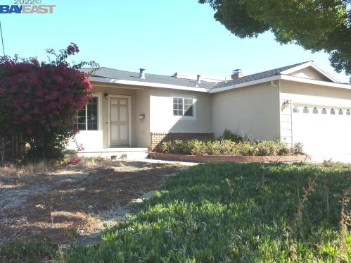 268 Royce Way, West Pittsburg CA  94565-4700 exterior