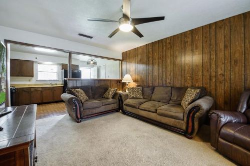 1625 Blue Mdw St, Dallas TX 75217-2627 exterior