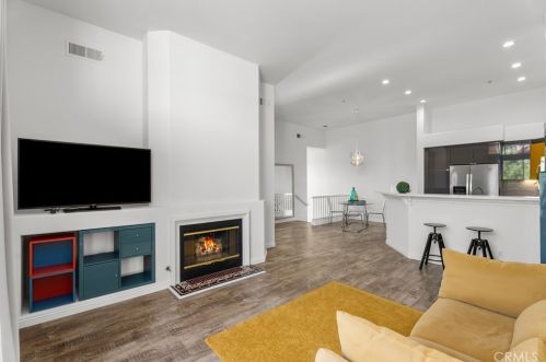 3406 Ladrillo Aisle, Irvine, CA 92606-0820
