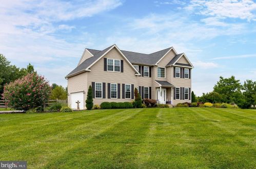 1 Helen Lois Ct, Pilesgrove, NJ 08098-2639