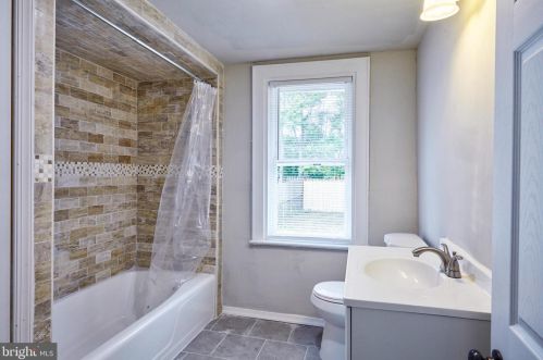 116 Lupton Ave, West Deptford NJ  08096-2313 exterior