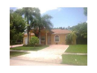 9825 28th Ter, Miami, FL 33172-1337