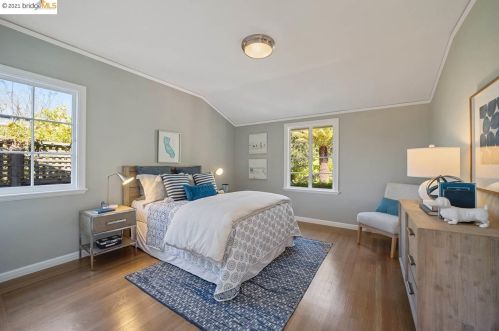 303 Hillside Ave, Oakland CA  94611-4013 exterior