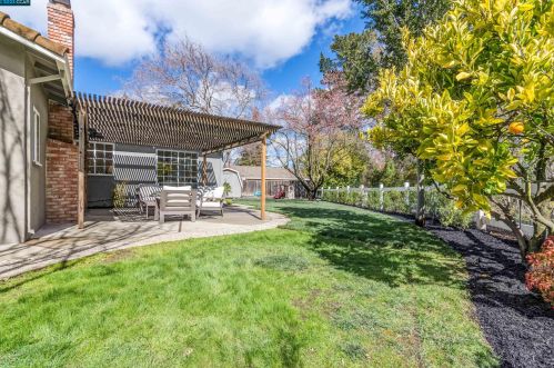 124 Greenbrook Ct, Danville CA  94526-5251 exterior