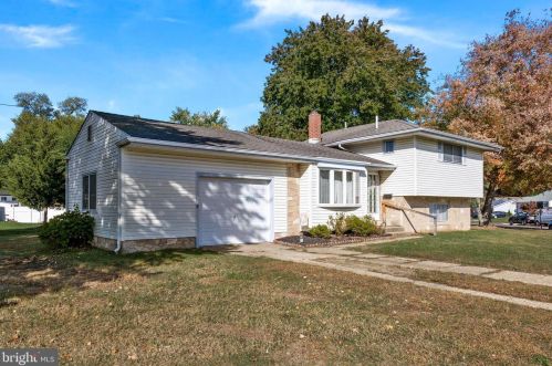 660 Santa Fe Dr, West Deptford, NJ 08051-1343