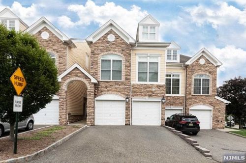 3 Forshee Cir, Montvale NJ 07645-1781 exterior