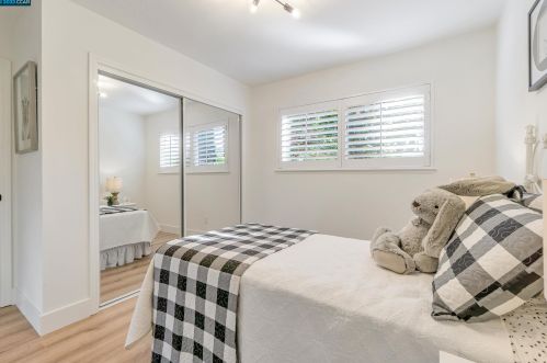 1177 Coad Ct, West Pittsburg CA  94565-6204 exterior