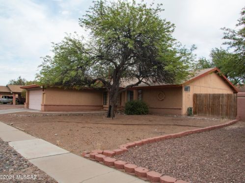 1641 Deacon Dr, Tucson, AZ 85746-1369