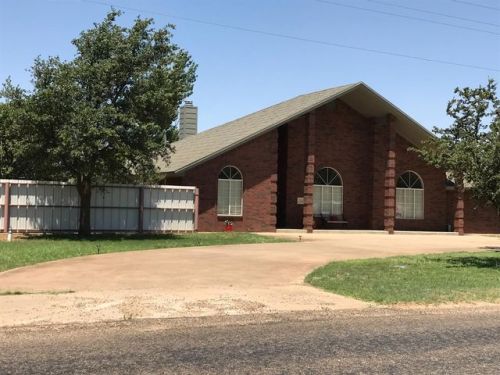 1720 West Ave, Levelland TX  exterior