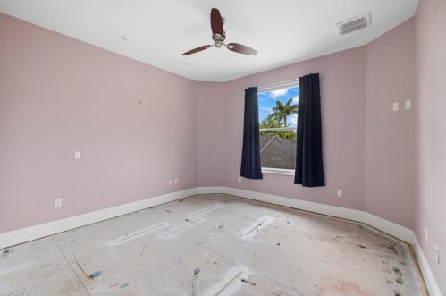 7834 Classics Dr, Naples FL  34113-3043 exterior