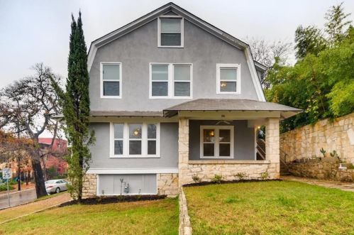 810 32nd St, Austin TX  78705-2157 exterior