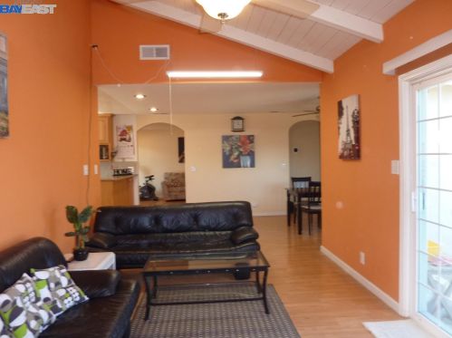 268 Royce Way, West Pittsburg CA  94565-4700 exterior