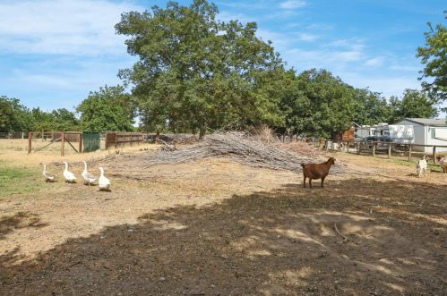 5057 Harney Ln, Lodi CA  95240-6922 exterior