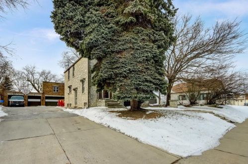 3923 Pennsylvania Ave, Milwaukee, WI 53235-4646