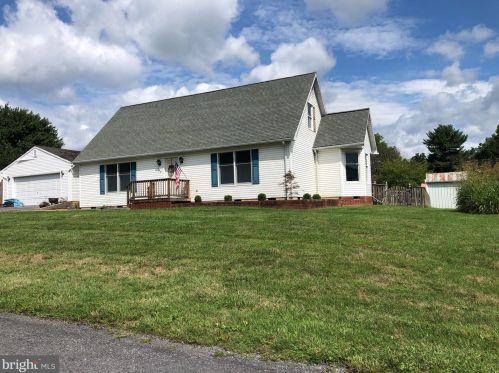 102 Massanutten St, Edinburg VA  22824-9313 exterior