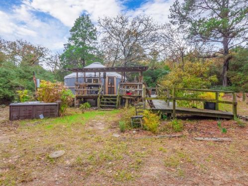 1357 Old Highway 20, Mcdade, TX 78650-5079
