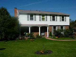 104 Loch Shin Dr, Moon Twp, PA 15108-9617
