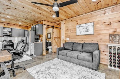 17978 Nashport Rd, Nashport OH  43830-4601 exterior