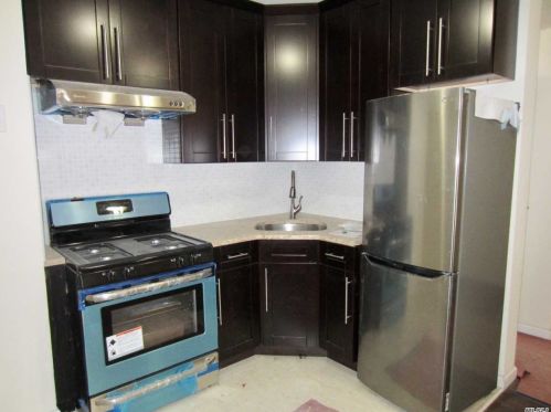 74-25 93rd Ave, Jamaica, NY 11421-3009