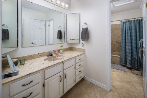 71 Lk Lorraine Cir, Shalimar FL  32579-1617 exterior