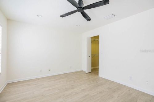 87 16th St, Saint Petersburg FL  33705-1600 exterior