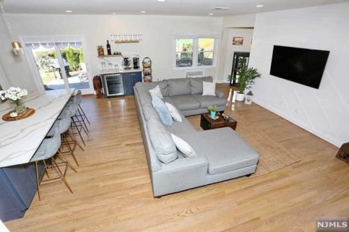 38 Radburn Rd, Ridgewood NJ  07452-3417 exterior