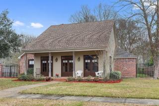 3857 Red Clover Ave, Zachary, LA 70791-3069