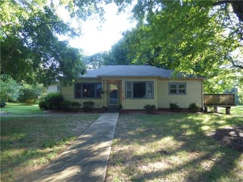 533 Kelly St, Statesville, NC 28677-3901