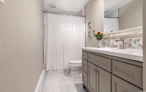 315 Concord St, Huntington Station NY  11746-6829 exterior