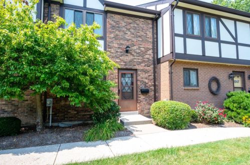 9438 Haddington Ct, Cincinnati, OH 45251-2351