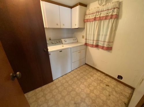 3216 County Line Rd, Johnstown OH  43031-8102 exterior