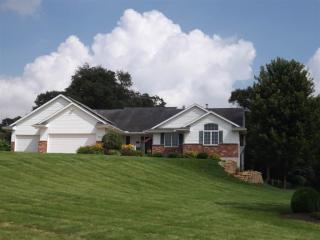 4011 Brandy Ln, Clinton, IA 52732-9476