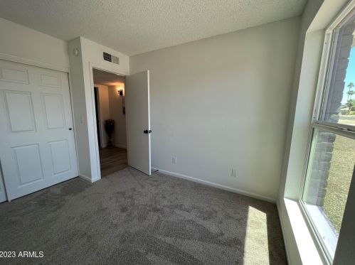 10026 47th Ave, Glendale AZ 85304-4427 exterior