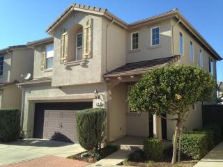 520 Candela Cir, Sacramento, CA 95835-2098