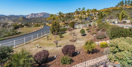 550 Old Stagecoach Run, Alpine CA  91901-1478 exterior