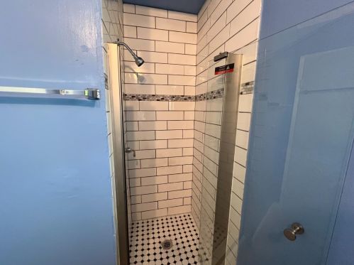 6241 Bromley Ave, Oakland CA  94621-3847 exterior