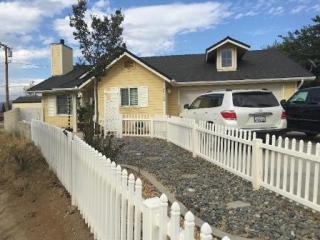 21308 Woodford Tehachapi Rd, Tehachapi, CA 93561-6664