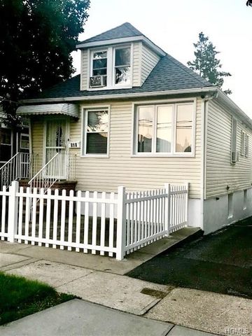 818 Logan Ave, Bronx NY  10465-2312 exterior