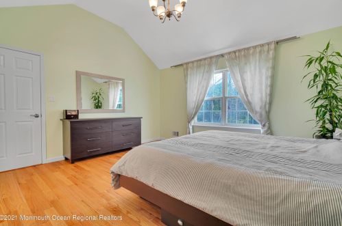 45 Enclosure Dr, Morganville NJ  07751-1807 exterior