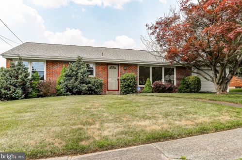 112 Brunner St, Hummelstown, PA 17036-1203