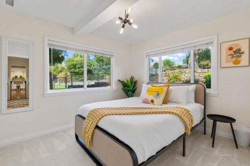 1322 Hamilton Ln, Escondido CA  92029-4316 exterior